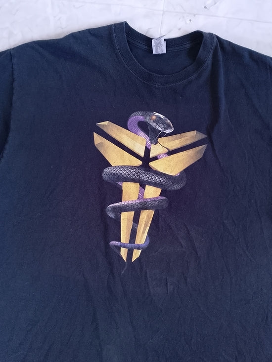 Kobe Bryant Mamba Wrapping Kobe Logo T-Shirt