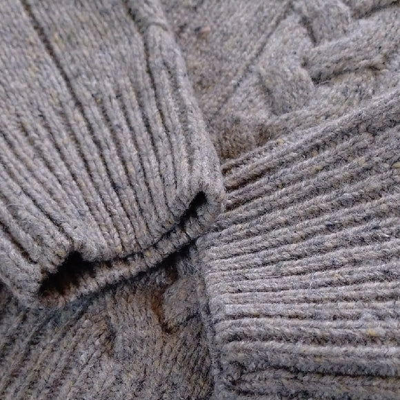 VINTAGE 90s Cherokee Lambs Wool Men's Gray Cable Knit Sweater