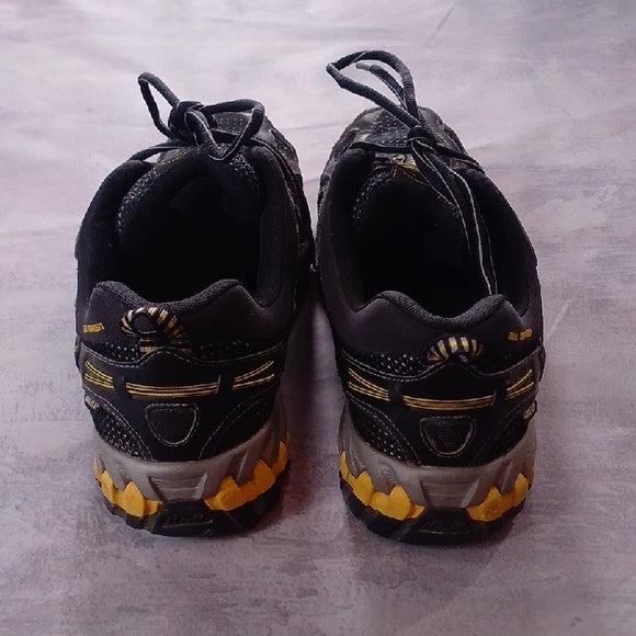 NEW BALANCE 573 GORE-TEX TRAINERS (MT573GTB)