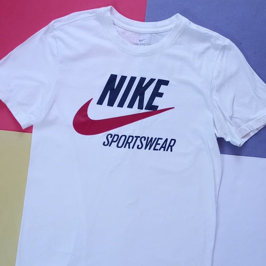 Nike Sportswear Essential Big Logo White T-Shirt The Nike Tee UNISEX