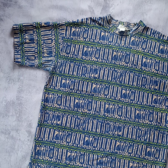 Vintage 90s Funky Pattern Blue T-Shirt UNISEX