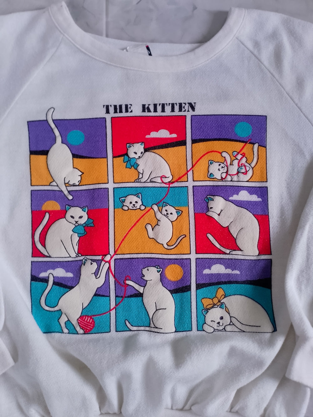Vintage 90s White 'The Kitten' Graphic Sweatshirt UNISEX
