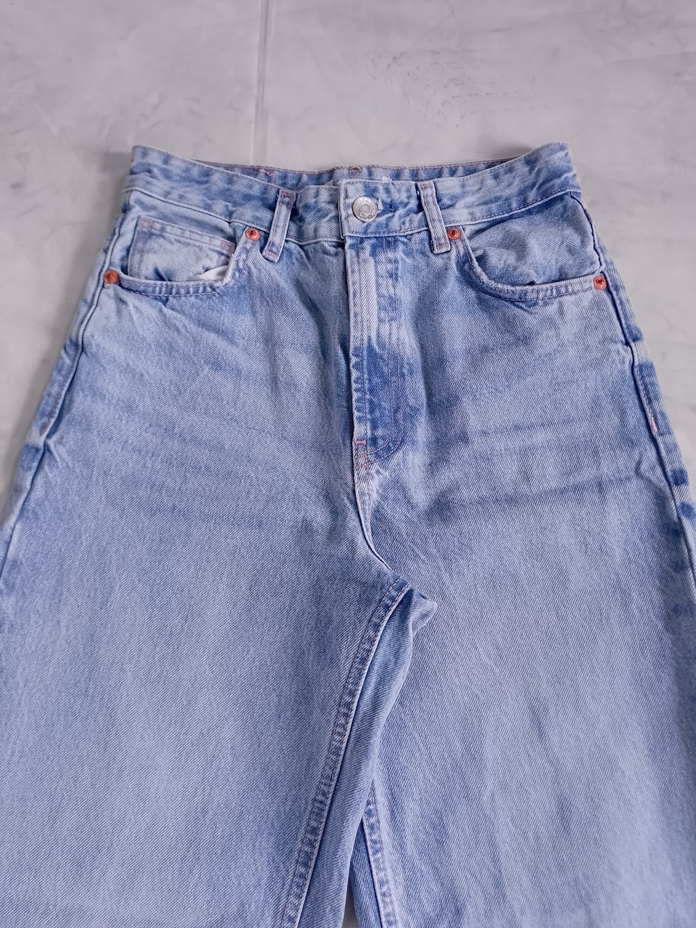 ZARA Light Wash Wide Leg Baggy Jeans