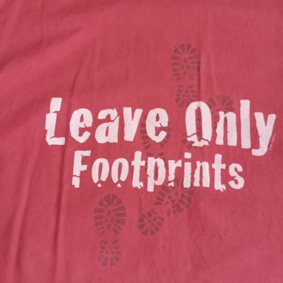 Vintage 2000s Grand Father Mountain Leave Only Footprints T-Shirt