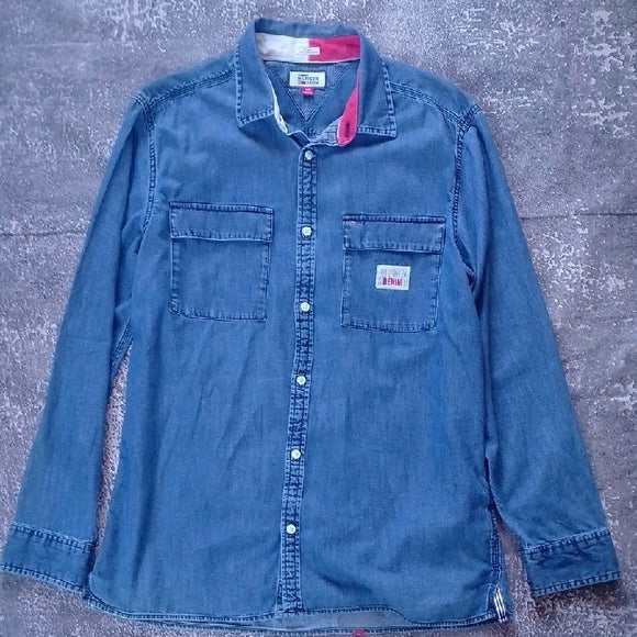 Tommy Hilfiger Blue Denim Shirt with Bold Red Logo CUSOTM FIT