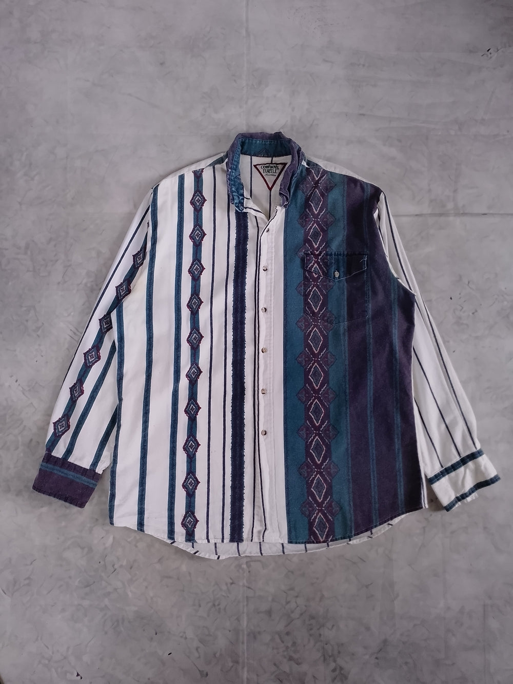 Vintage 90s Funky Patterned Button-Up Shirt COWBOYS TURTLE ASSOCIATION