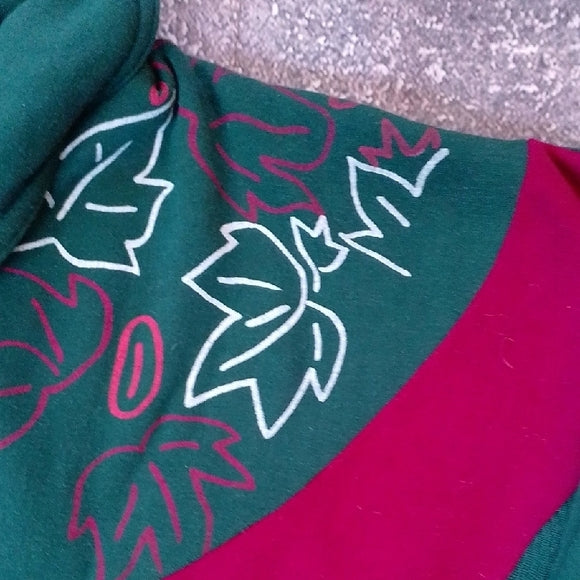 Vintage 90s Leaf Print Green and Red Pullover Sweatshirt