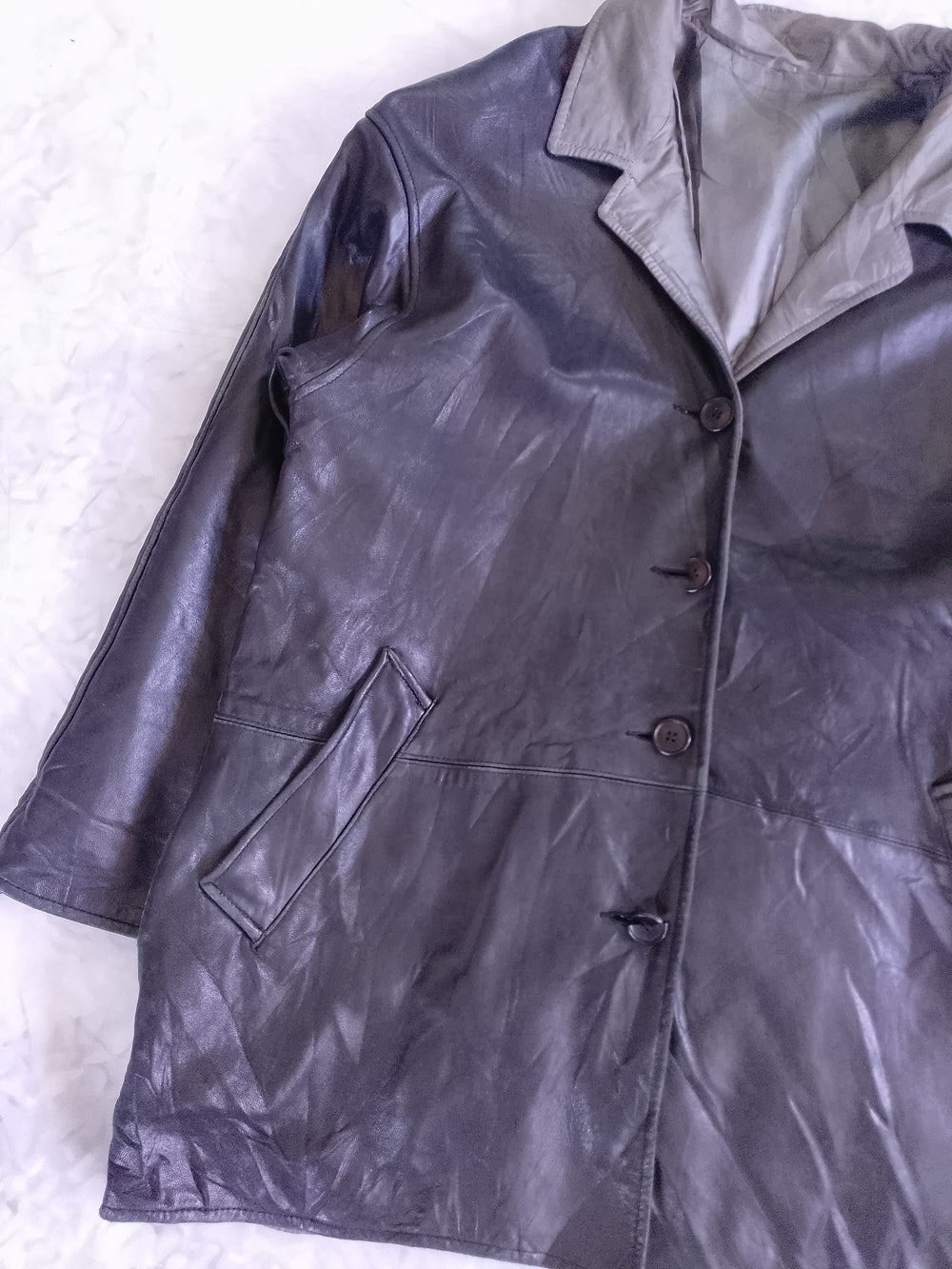 DANIER Women’s Black Leather Jacket with Contrast Collar