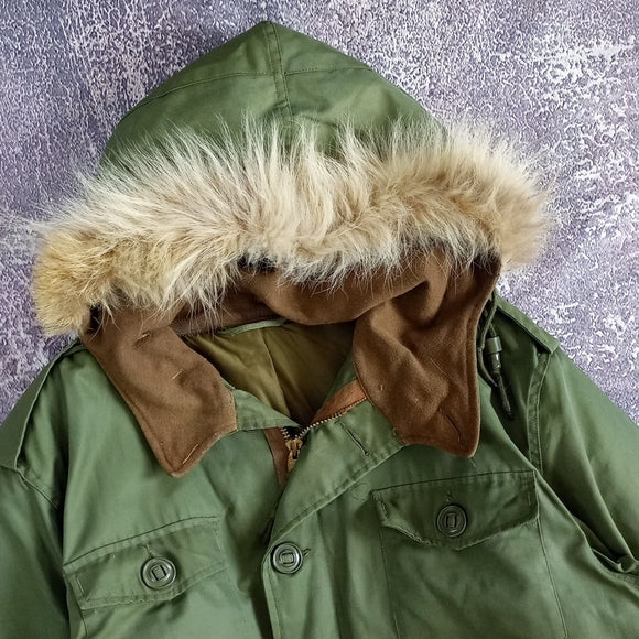 Original 1971 Dated Canadian Army ECW Parka Extreme Cold – Size XL