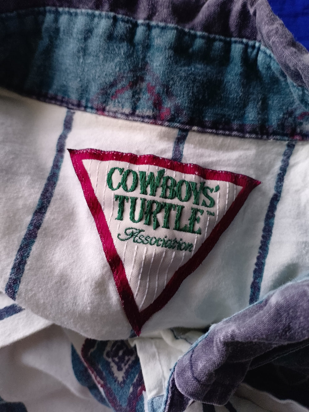 Vintage 90s Funky Patterned Button-Up Shirt COWBOYS TURTLE ASSOCIATION