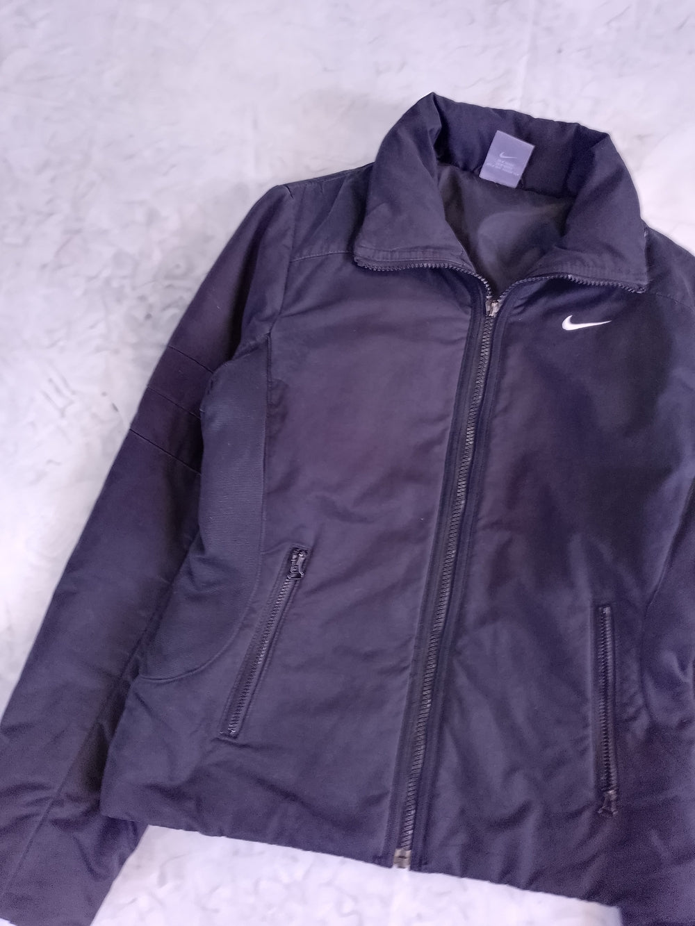 Vintage Y2K Nike Women's Black Zip-Up Jacket