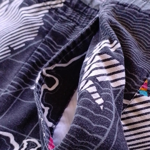 Vintage 90s Australia Tropic Theamed Black Patterned Men's Shorts UNISEX