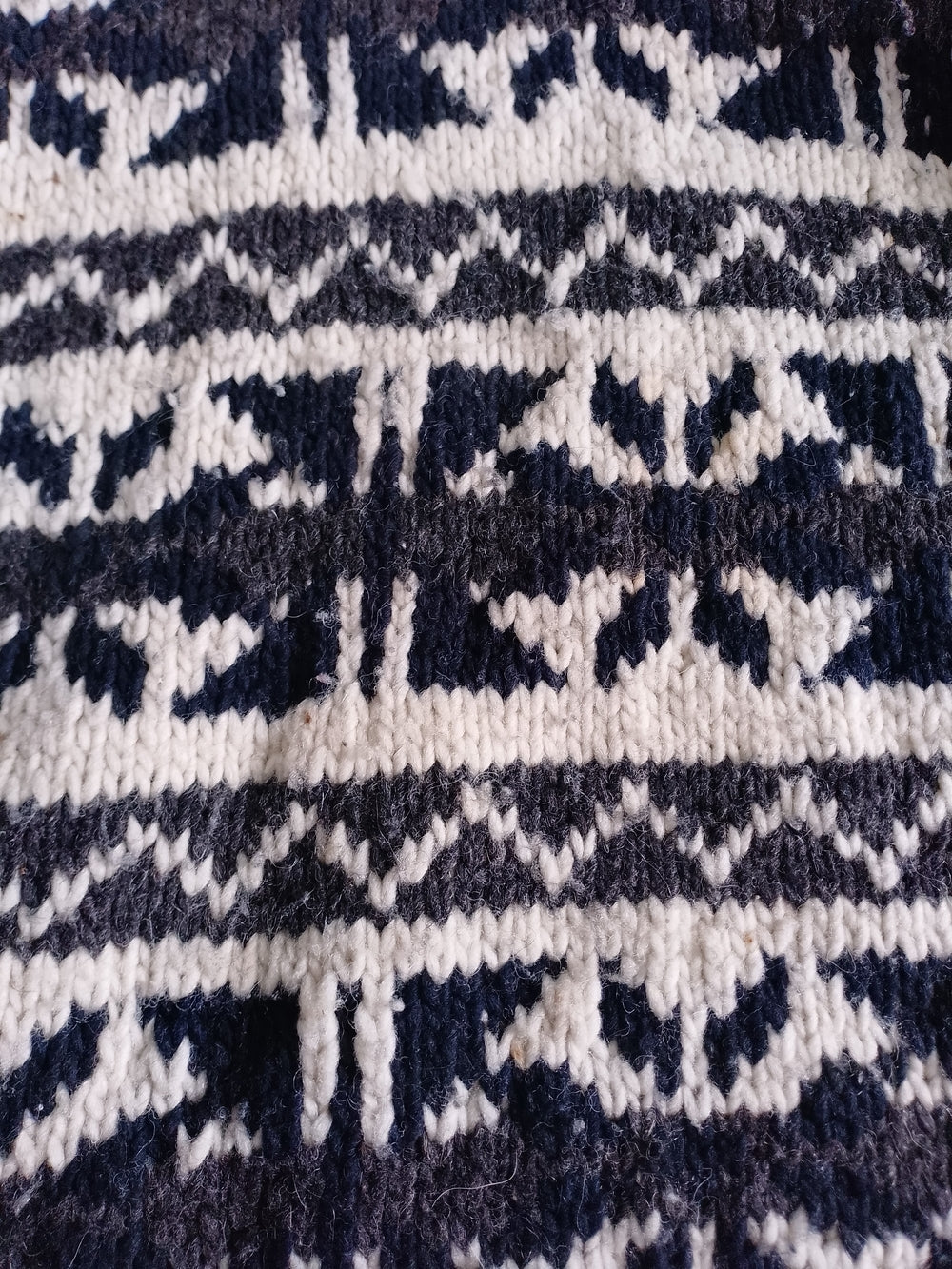 Vintage Artesanias Ishka Handmade Wool Sweater Cardigan