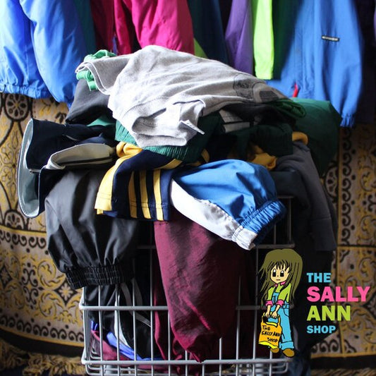 🧥 35-Piece Sweater Wholesale Bundle (Men’s & Women’s | Semi-Mystery Mix!) 🧥