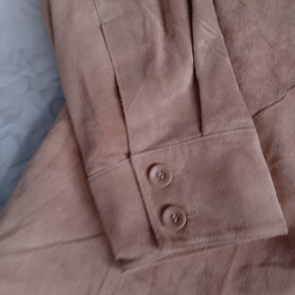Danier Men's Suede Leather Button-Up Shirt Jacket in Light Tan SOFT
